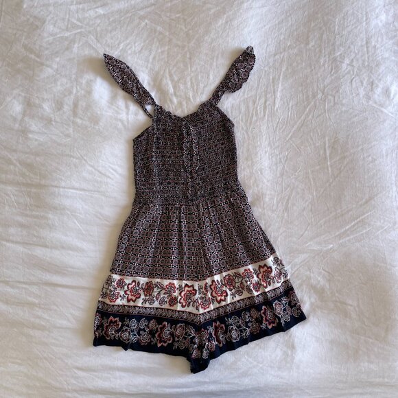 Francesca's Patterned Romper (sz S) - Picture 8 of 11
